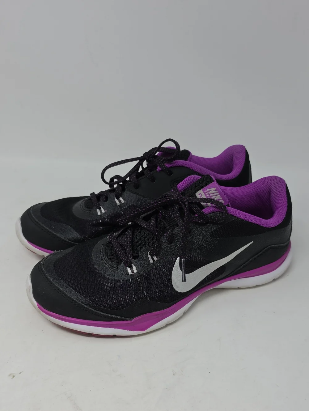 Nike Women’s Black & Purple Athletic Training Shoes Size 9